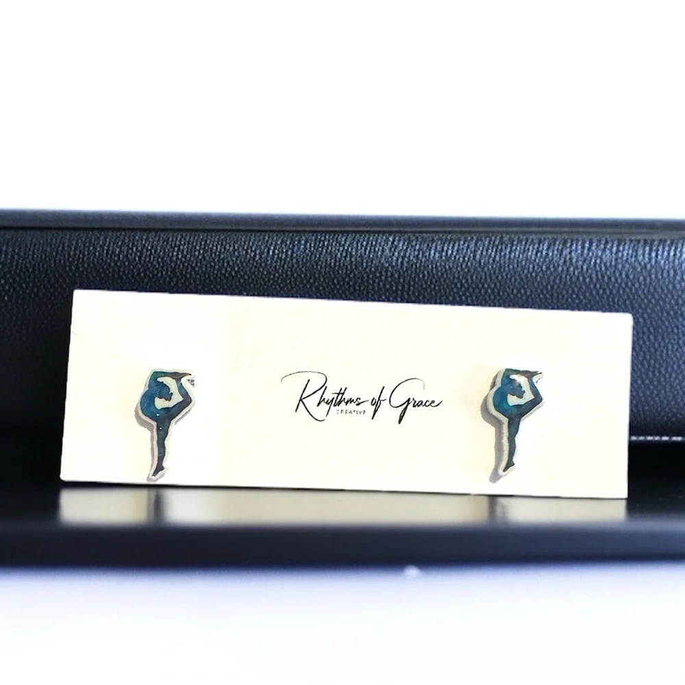 Sparkle Like a Superstar: Dancer Stud Earrings for Every Twirl and Tumble!💃NWT